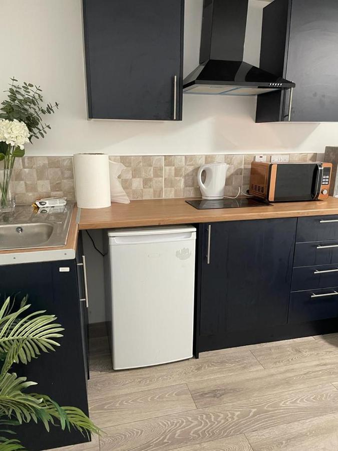 Brand New Studio Apartment With Beautiful Kitchen-Close To Liverpool City Centre Екстер'єр фото