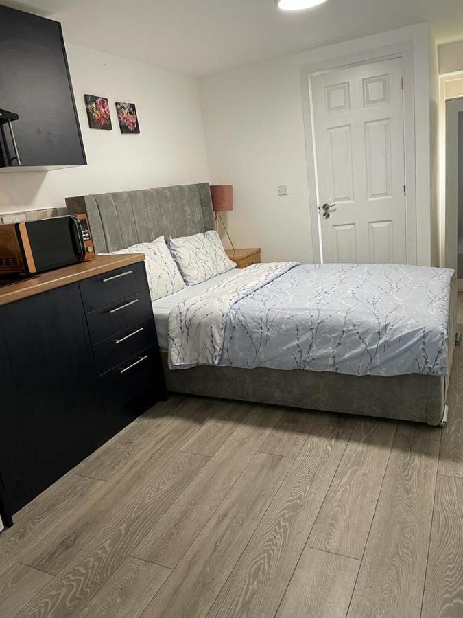 Brand New Studio Apartment With Beautiful Kitchen-Close To Liverpool City Centre Екстер'єр фото