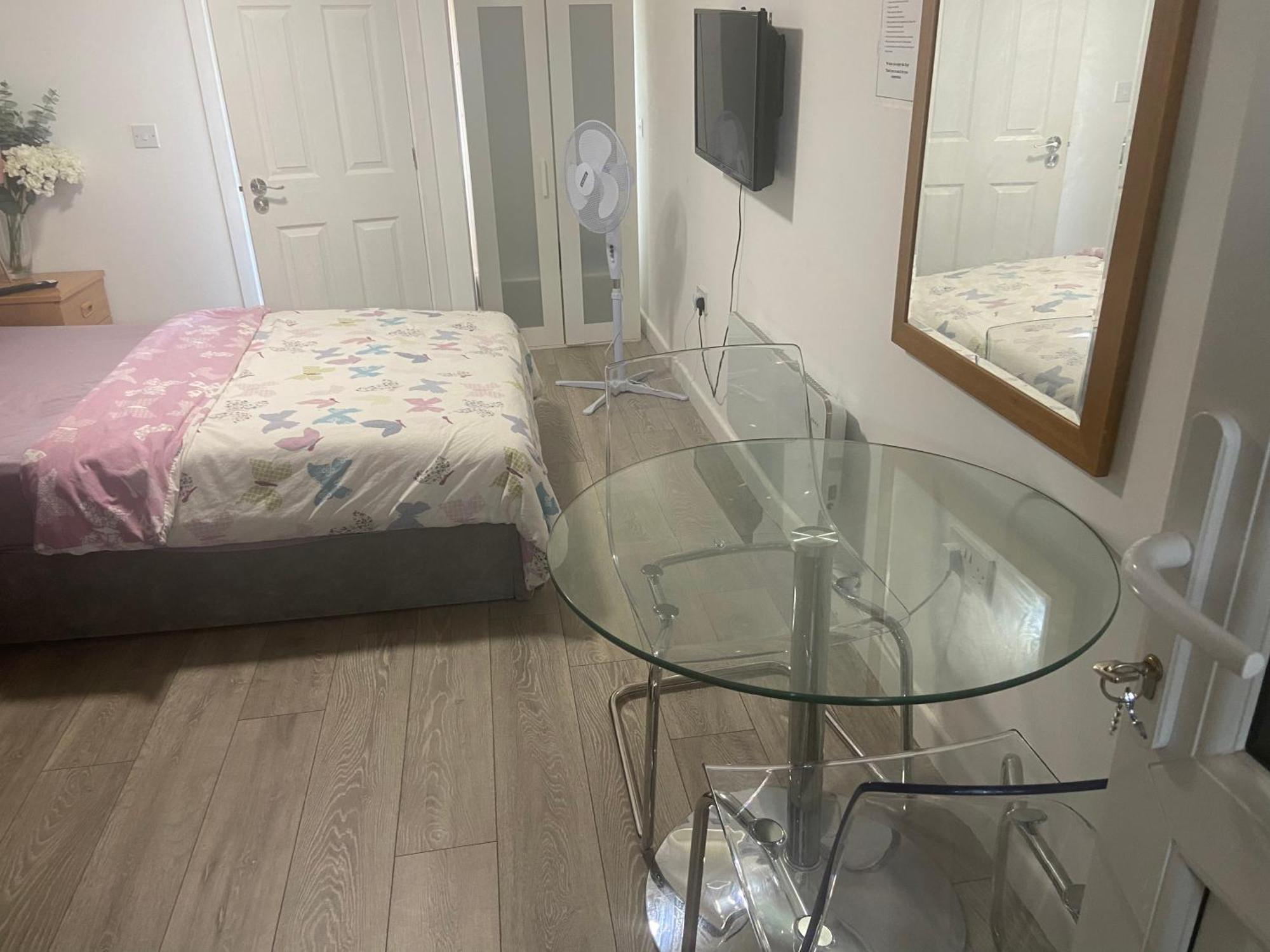 Brand New Studio Apartment With Beautiful Kitchen-Close To Liverpool City Centre Екстер'єр фото